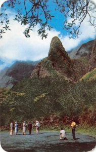 IAO NEEDLE Maui, Hawaii Iao Valley c1950s Chrome Vintage Postcard