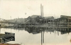 Postcard RPPC c1910 New London Wisconsin Lumber Sawmill occupation WI24-2252