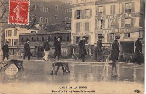 Paris - Crue de la Seine 1910 - Flood Scene