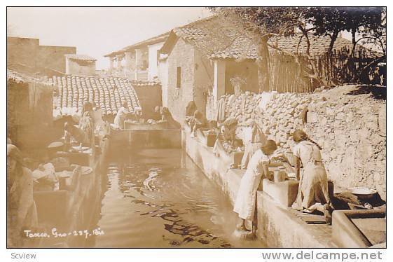 RP: Women washing clothes , TAXCO , Gro. Mexico , 30-40s