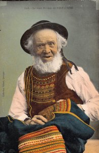 A767 France Vieux Brodenr de Pont L'Abbe Elderly Man Folk Dresses postcard