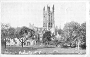 uk38574 gloucester cathedral NE real photo uk lot 17 uk