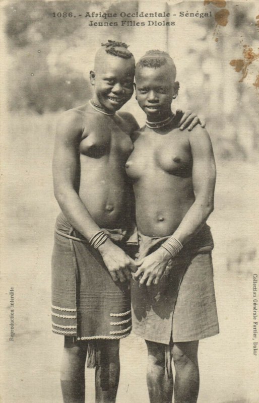 PC CPA ETHNIC NUDE YOUNG FEMALE DIOLAS TYPE, SENEGAL (b5315)