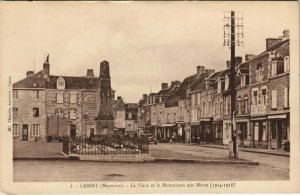 CPA LASSAY - La Place et la Monument aux Morts (1914-1918) (123456)