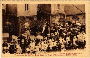 CPA Hospices de BEAUNE - Procession de la Fete Dieu dans la Cour (354102)