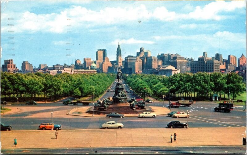 Philadelphia PA Pennsylvania View Skyline Art Museum Ben Franklin Postcard PM 2c