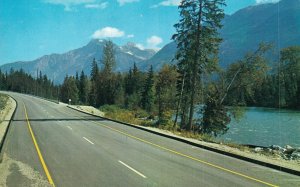 Canada Rogers Pass Highway British Columbia Vintage Postcard 07.53