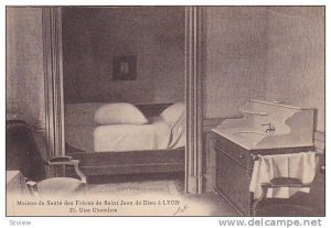 Maison de Sante des Freres de Saint Jean de Dieu a LYON, Une Chambre, France,...