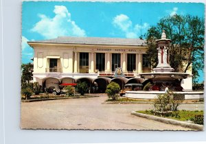 VINTAGE CONTINENTAL SIZE POSTCARD THE PROVINCIAL HALL AT ILOILO PHILLIPINES 1970