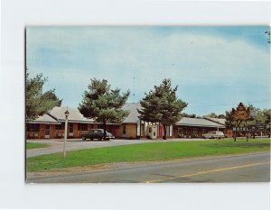 Postcard Maple Leaf Motel White River Junction Vermont USA