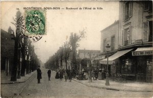 CPA MONTREUIL-sous-BOIS Boulevard de l'Hotel de Ville. (509592)