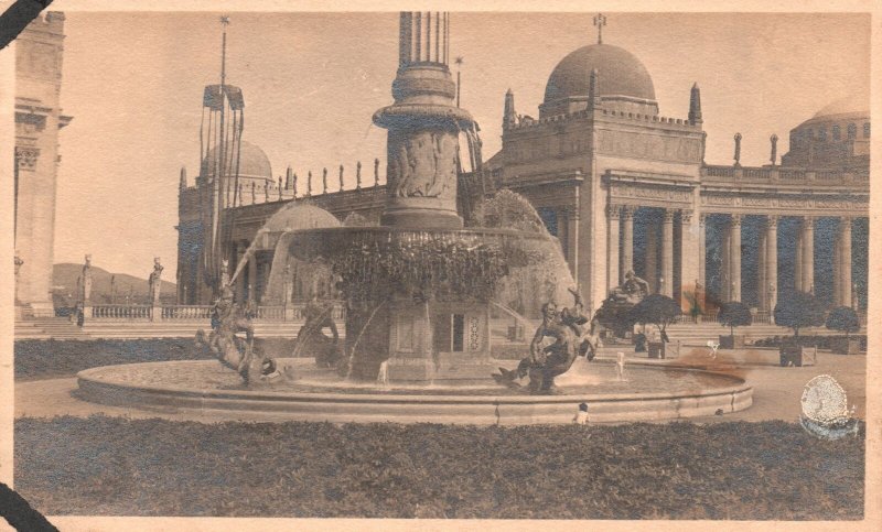 Vintage Postcard Fountain Historical Building Monument Sculpture Statues