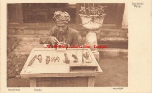 Indonesia, Djocja, Goldsmith at Work