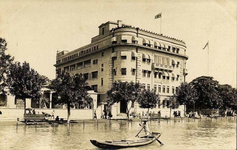 china, HONG KONG, Unknown Building with British Flag (1910s) RPPC