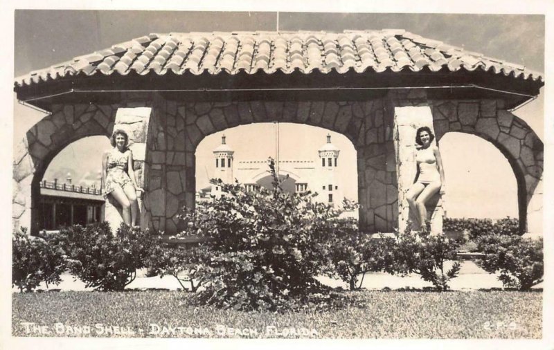 RPPC THE BAND SHELL DAYTONA BEACH FLORIDA REAL PHOTO POSTCARD (c. 1940s)