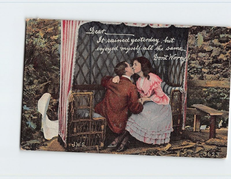 Postcard Love/Romance Greeting Card with Message and Lovers Kissing Picture