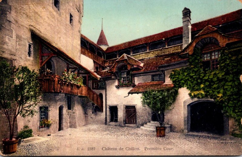 Castles Chateau de Chillon Premier Cour