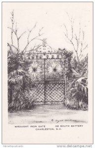 Charleston , South Carolina , 20-40s ; Wrought Iron Gates, South Battery ; El...