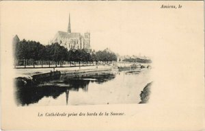 CPA AMIENS La Cathédrale prise des bords de la Somme (808200)