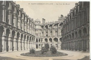 France Postcard - Saint-Germain-En-Laye - La Cour Du Musee - Ref TZ4558