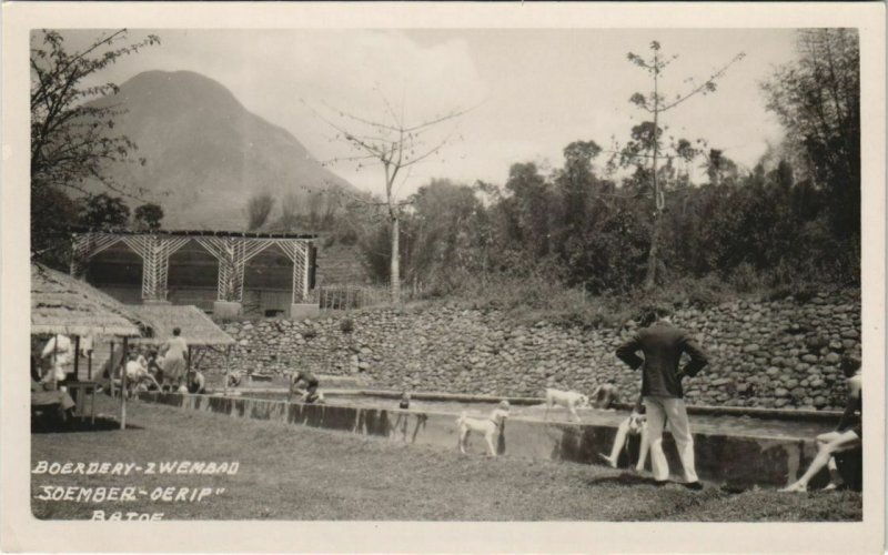 PC BATOE Boerdery Zwenbad Soember Oerip real photo postcard INDONESIA (a18112)