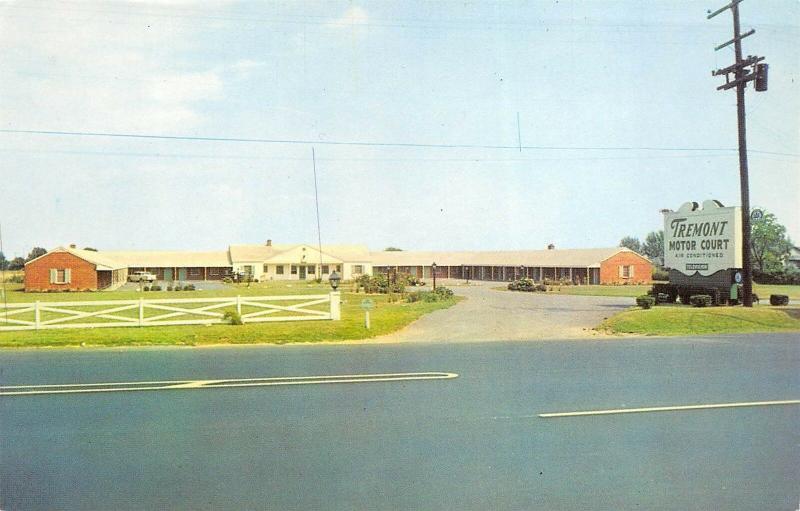 New Castle Delaware 1950s Postcard Tremont Motor Court Motel  