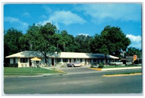 c1960's Paradise Court Exterior Roadside Sarasota Florida FL Unposted Postcard