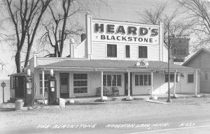 H19/ Houghton Lake Michigan RPPC Postcard c1910 Heard's Gas Station 76