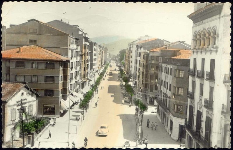 spain, IRUN, Paseo de Colón, Car (1960s) Tinted RPPC