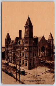 Louisville Kentucky, Union Station Building 10th and Broadway Vintage Postcard