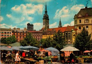 Germany Muenchen Market Scene