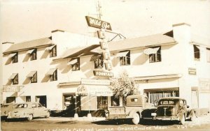 Washington Grand Coulee Wildlife Cafe autos Trucks 1940s RPPC Postcard 22-11823