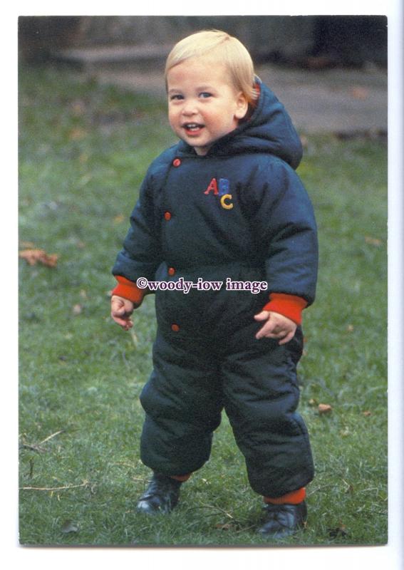 er0308 - Prince William at 18 months old on his 1st Public Walkabout- postcard