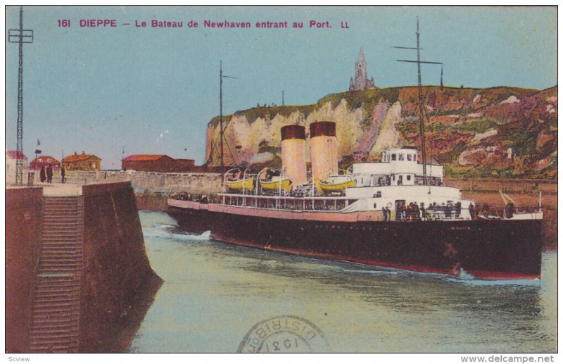 DIEPPE, Seine Maritime, France; La Bateau de Newhaven entrant au Port, PU-1931