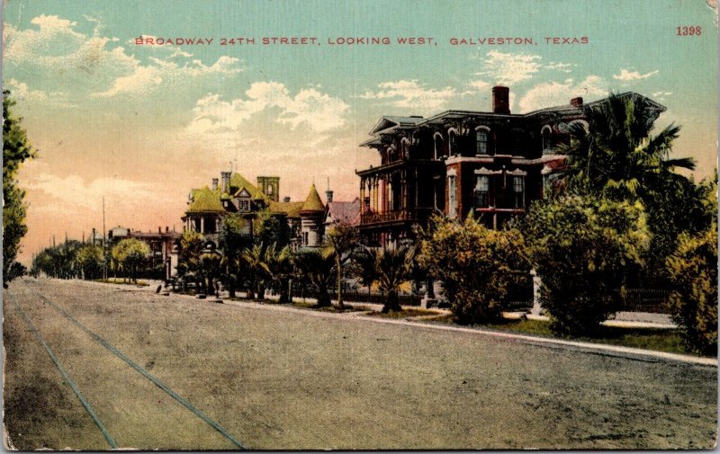 Postcard Broadway 24th Street, Looking West in Galveston, Texas~757