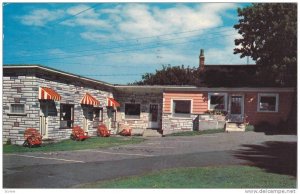 Cote's Hotel & Motel, Riviere Du Loup, Quebec, Canada, 1940-1960s