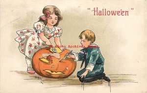 Halloween, Leubrie & Elkus No 2214-2, Children Carving Pumpkin, Minor Damage