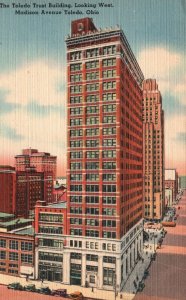 Vintage Postcard The Toledo Trust Building Looking West Madison Avenue Toledo OH