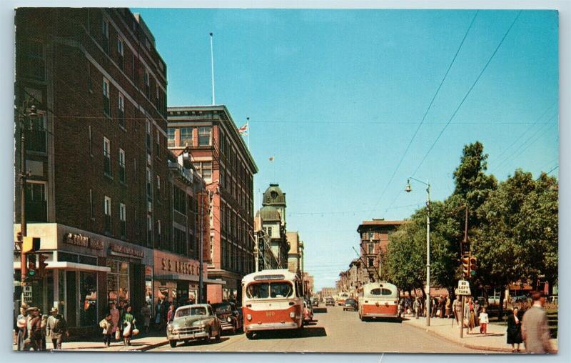 Postcard Canada Saskatchewan Regina 11th Avenue 1950s Cars Street View Q9