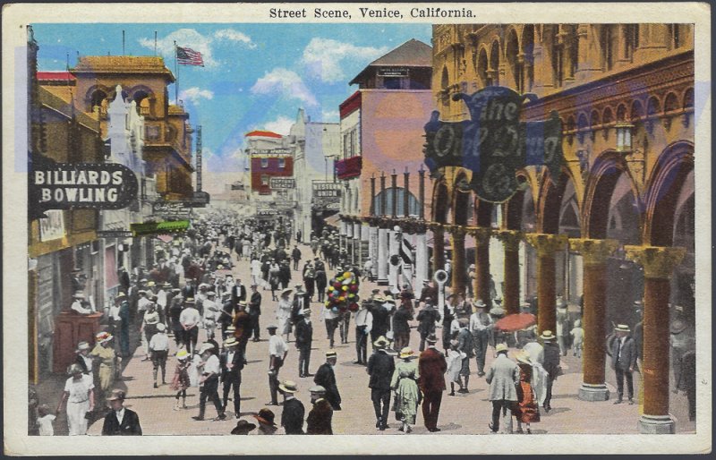 STREET SCENE VENICE  CALIFORNA