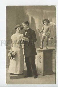 439309 WEDDING Lovers in Garden & Nude CUPID Vintage postcard