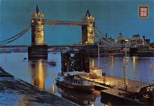 B97170 ship bateaux tower bridge london  uk