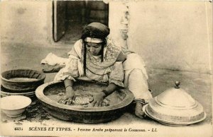 CPA AK Femme Arabe preparant le Couscous ALGERIE (874496)