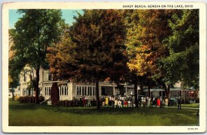 VINTAGE POSTCARD CROWDS AT SHADY BEACH KNOWN AS GENEVA-ON-THE-LAKE OHIO 1940s