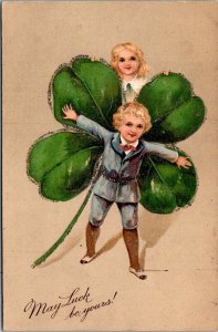 Children with Huge Shamrock, Embossed Glitter St. Patrick's Day Postcard S57
