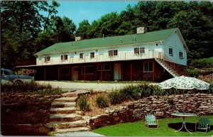 Hidden Valley Farm Inn, Somerset PA Vintage Postcard P60