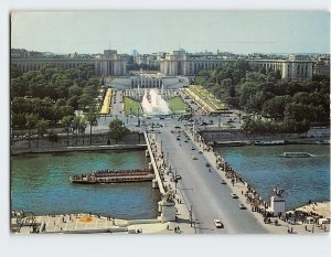 Postcard La Seine, le pont d'léna et le palais de Chaillot, Paris, France
