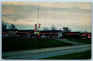 Postcard Palestine Texas c1950s Sands Motel Old Cars US 79 West Anderson County