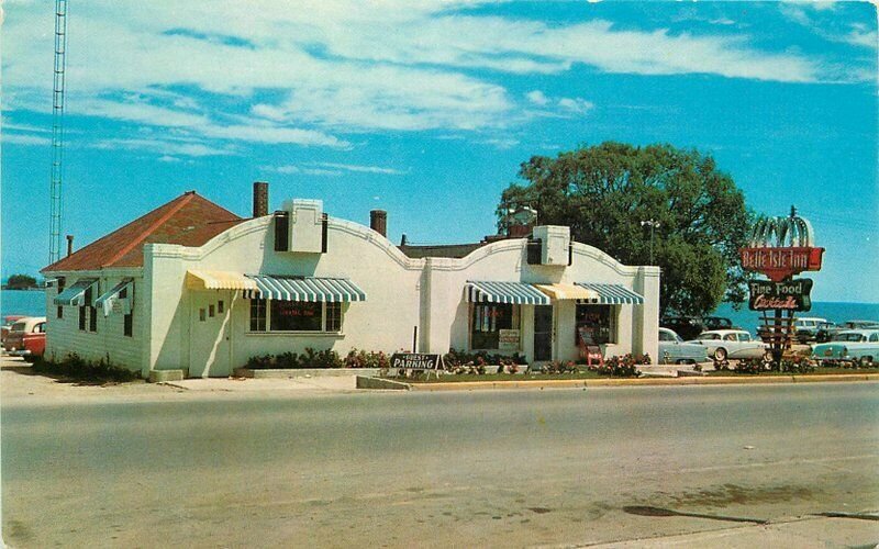 Belle Isle Finer Foods Restaurant St Ignance Michigan roadside Postcard 20-9288