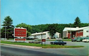 Yankee Drummer Inn & Motor House Streetview Auburn Massachusetts Chrome Postcard 